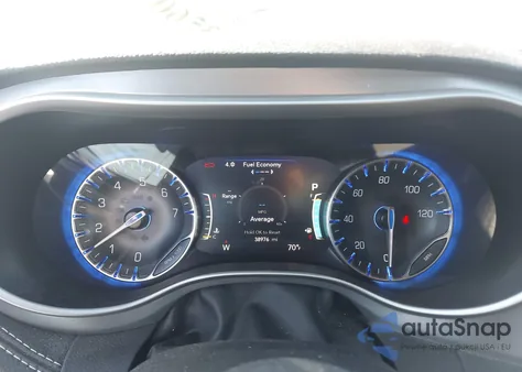 2023 Chrysler Pacifica Touring z USA, uszkodzony, nr VIN 2C4RC1FG7PR557495